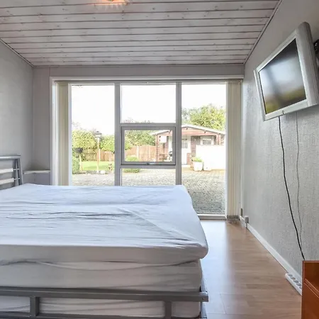 Four Bedroom Holiday In * Otterup