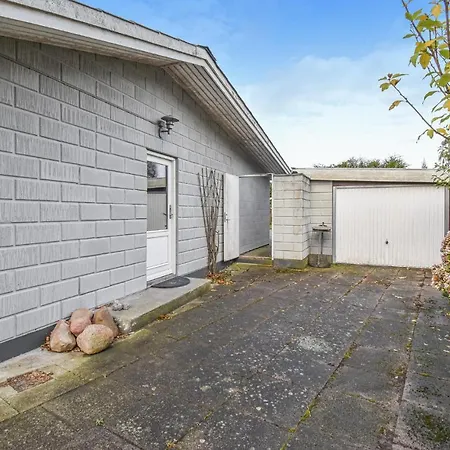 Feriehus Four Bedroom Holiday In Otterup